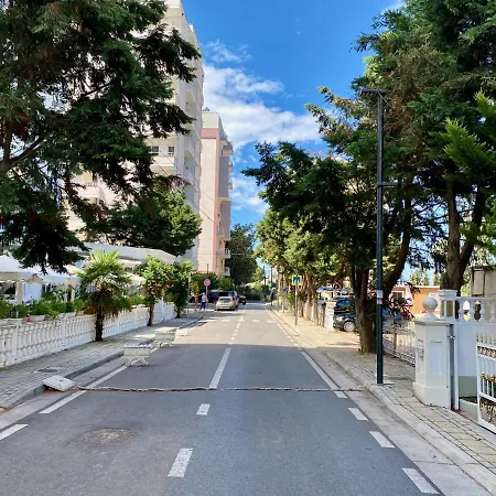 Durres, Plazh 13, Albania